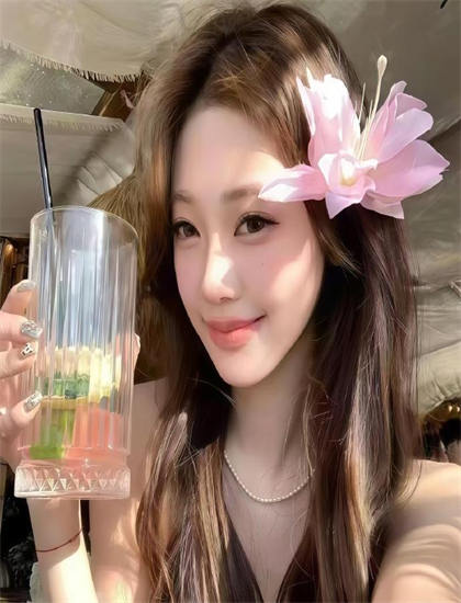 独家剖析：《劳里尔高德罗苏醒之夜 第一季》的社会意义与现实影响——传统与现代的对话